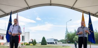 Budzisko sienos perėjimo punktas. Susitiko Lenkijos ir Lietuvos premjerai.