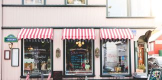 Parduotuvių darbo laikas Lenkijoje šį savaitgalį