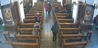 Suvalkų bažnyčioje moteris pavogė piniginę