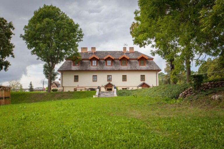 folwark hutta 7 1 768x512