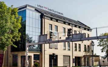 Velvet Hotel & Restaurant