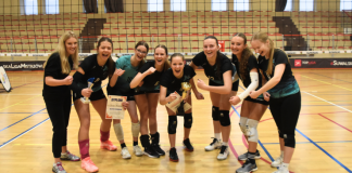 III LO vėl Suvalkų moterų tinklinio čempionės