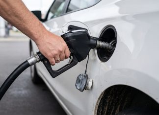 Naujos didžiausios mažmeninės degalų kainos Lenkijoje nuo 2026 m. balandžio 17 d. Naujos didžiausios mažmeninės degalų kainos Lenkijoje nuo 2026 m. balandžio 17 d.