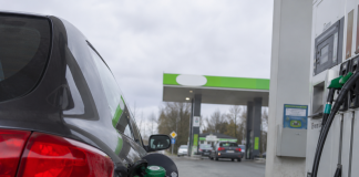 Kuro kainos Lenkijoje gali sumažėti. Energetikos ministras atkreipia dėmesį į teigiamus rinkos signalus