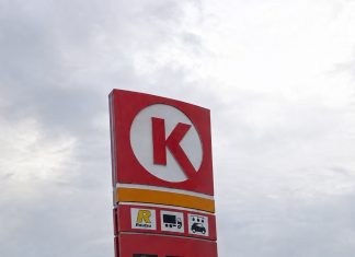Savaitgalis Lenkijoje. Parduotuvės uždarytos dvi dienas, o nuo pirmadienio keisis degalų kainos